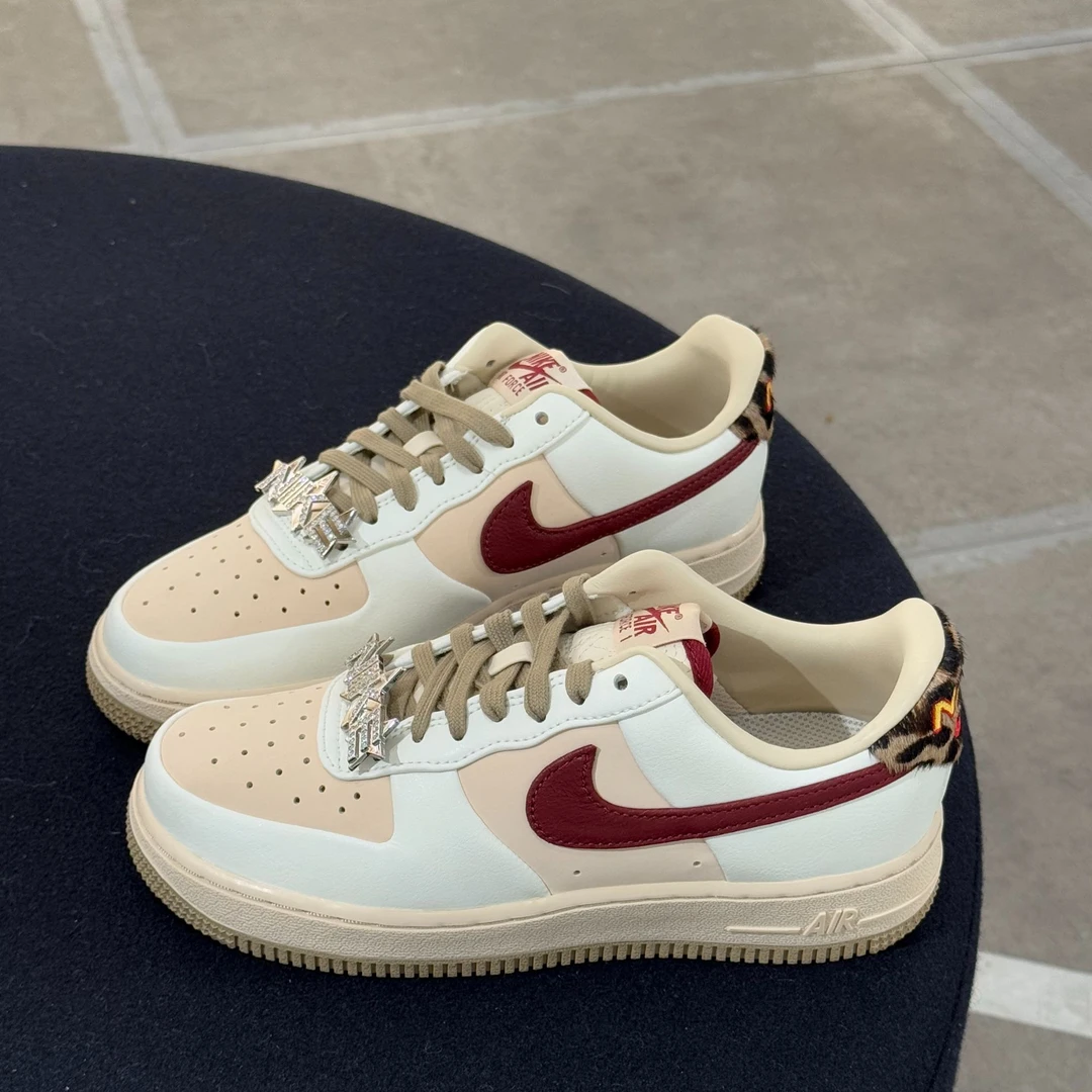 NIKE/耐克女款空军一号百搭时尚休闲板鞋IM7510-262