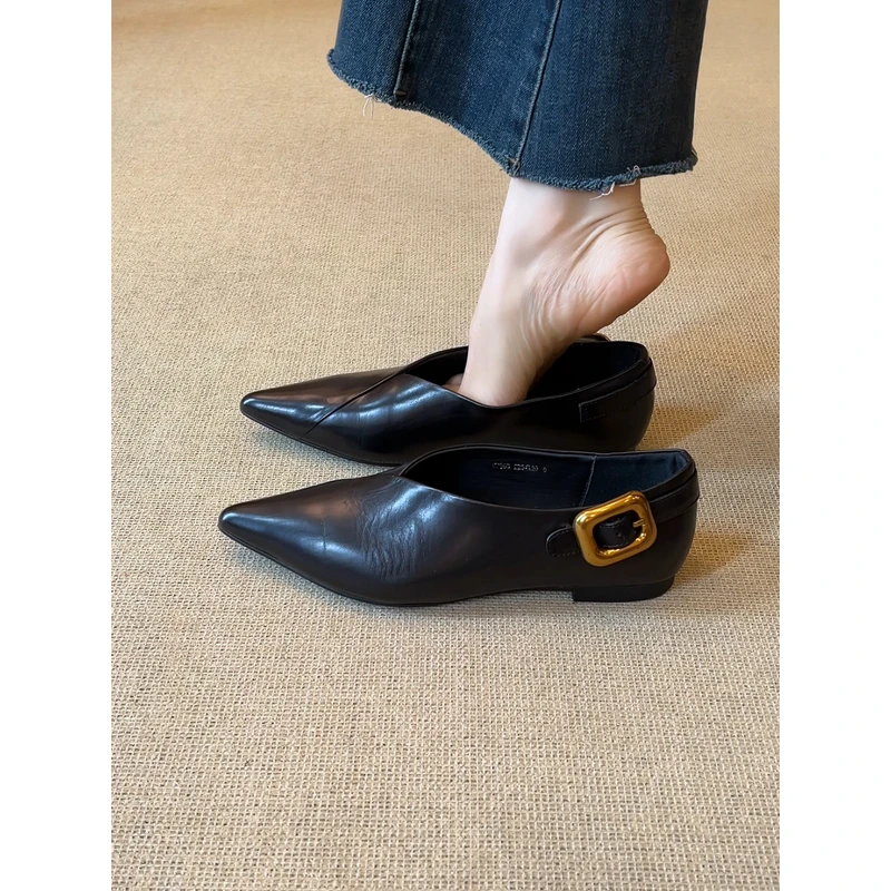 nnmiss·34-40/1cm气质尖头V口设计感皮带扣时尚复古平底浅口单鞋