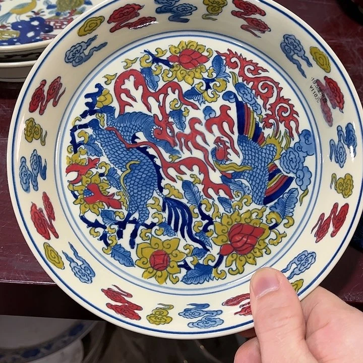 瓷片//////直径19.5厘米。黄西西。