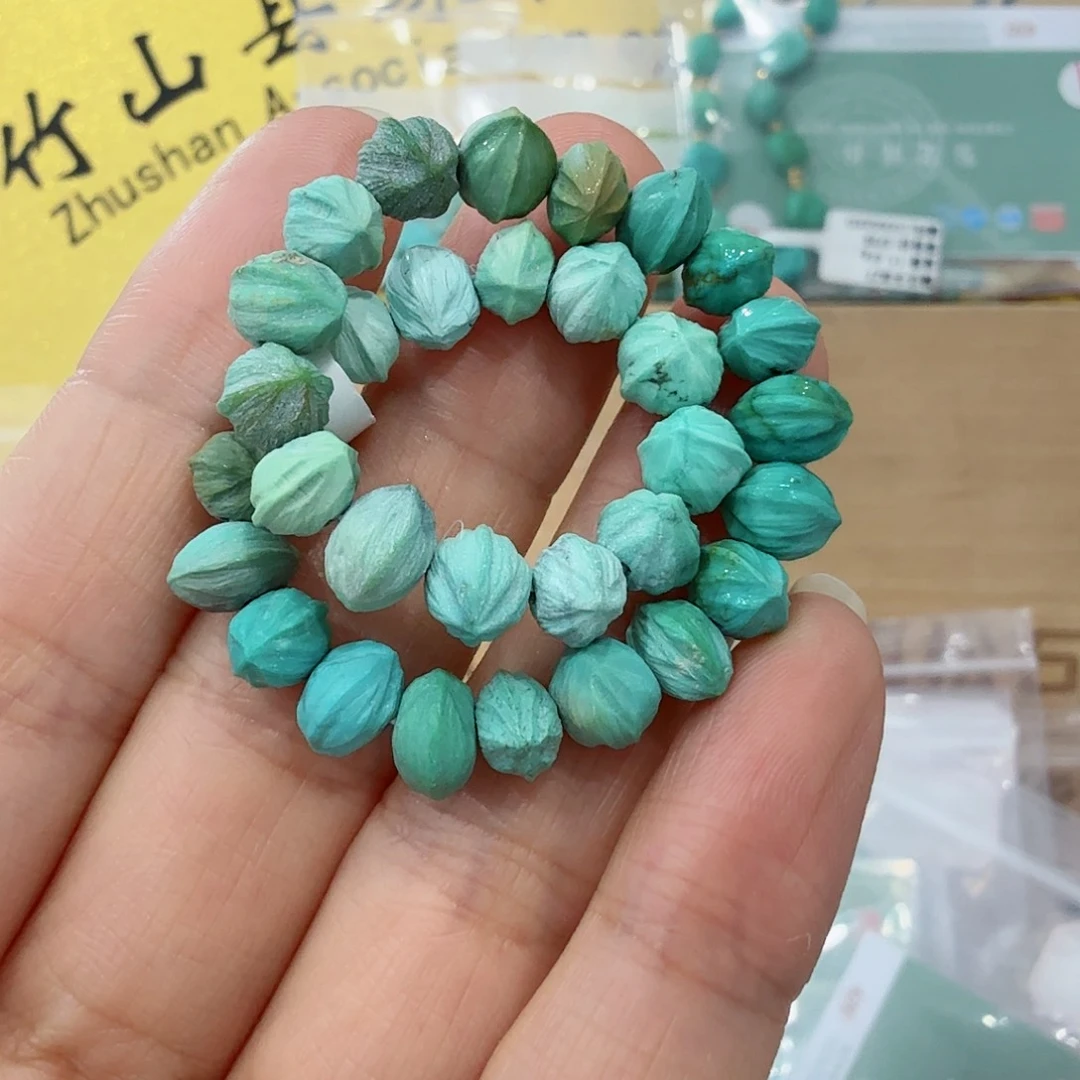 未镶嵌绿松石珠宝奇石