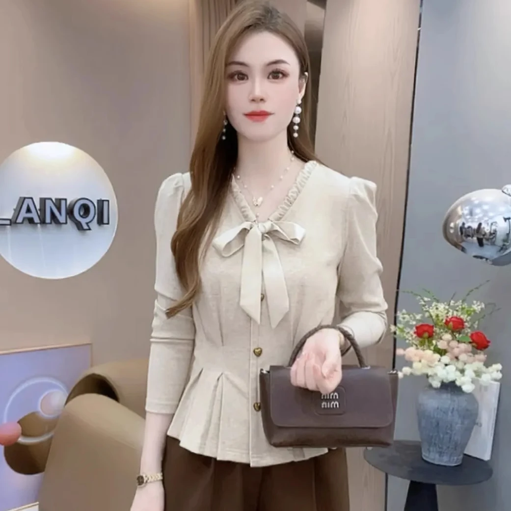 法式长袖蝴蝶结打底衫女2025秋季新款甜美减龄V领系带收腰上衣潮