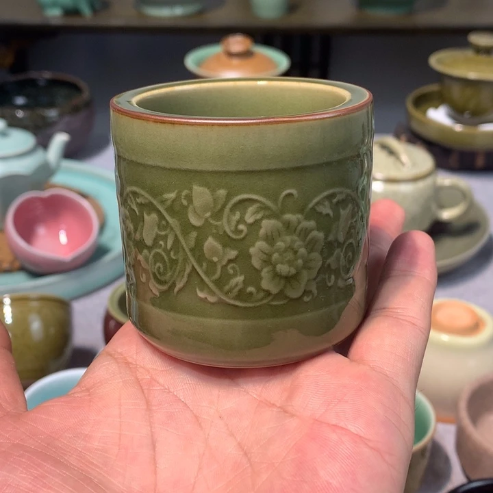 龙泉青瓷手工缠枝莲扳指