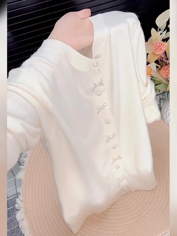 白色温柔针织衫开衫毛衣上衣女2025秋季新款气质优雅高级感百搭