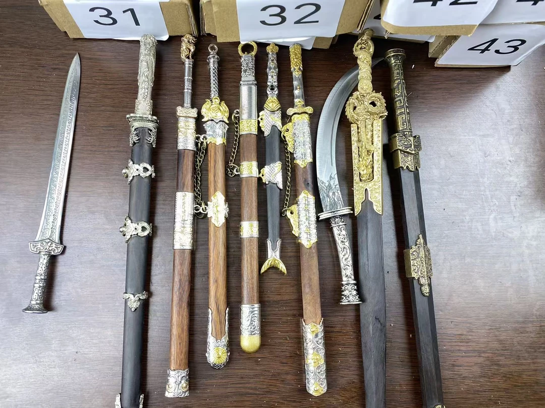 （定制差价链接）未开刃模型潮玩实心微兵器摆件