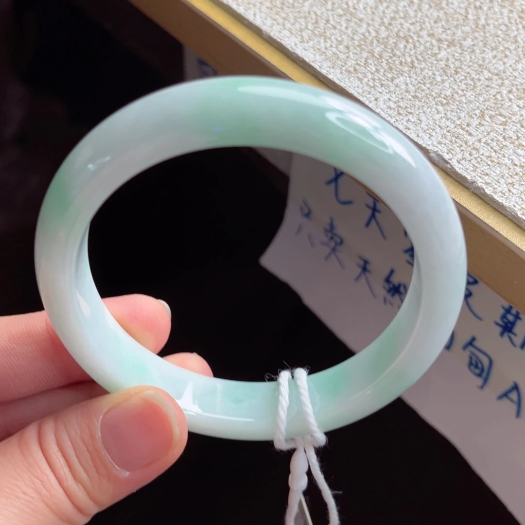 翡翠未镶嵌手镯手镯