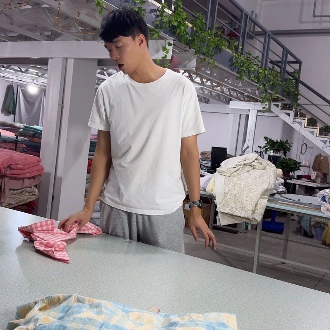 邱***邱棉全棉系列产品两块