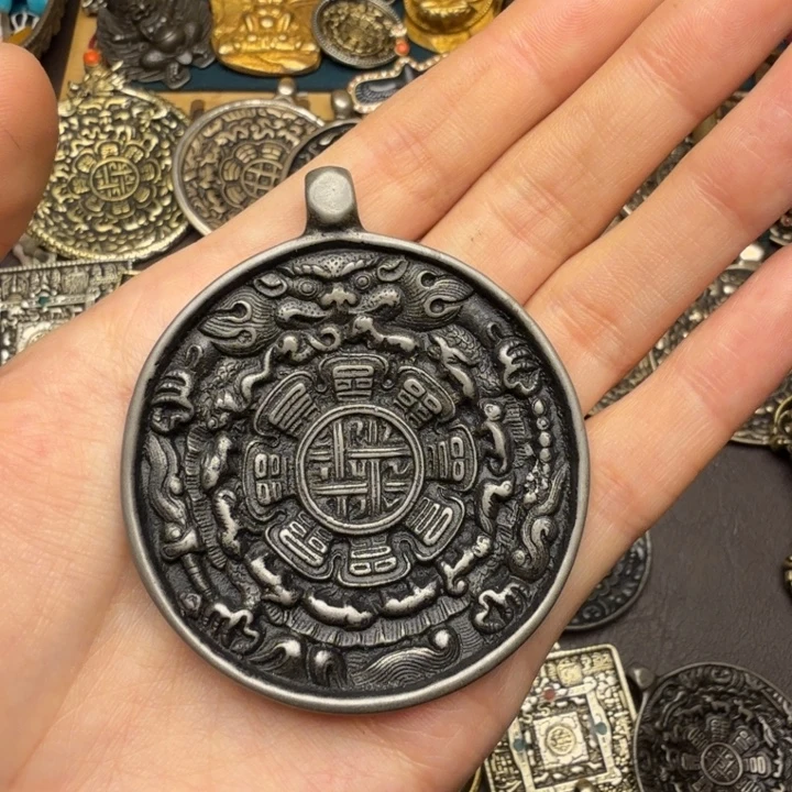 藏传文玩九宫如图