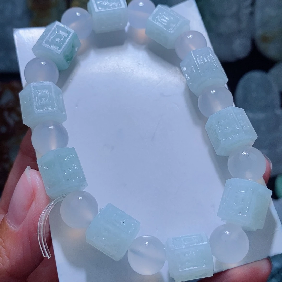 定制翡翠未镶嵌翡翠