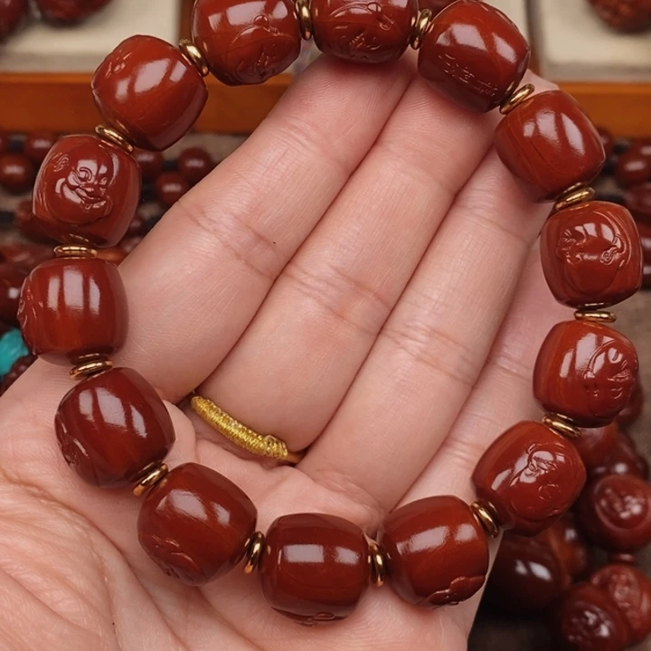 橄榄核吊坠郭*锋老型弥勒