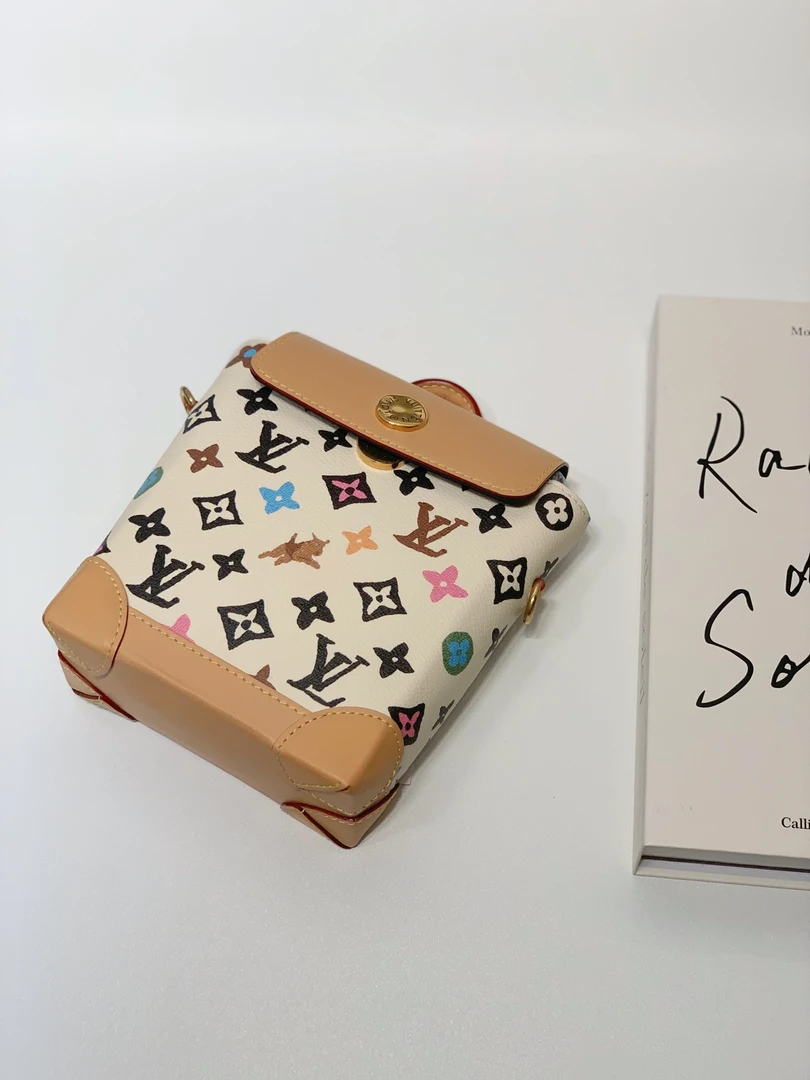 99新 LouisVuitton/路易威登  Lv × Tyler联名款斜挎小书包二店