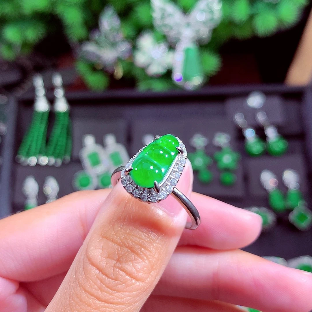 颈饰未镶嵌翡翠天然