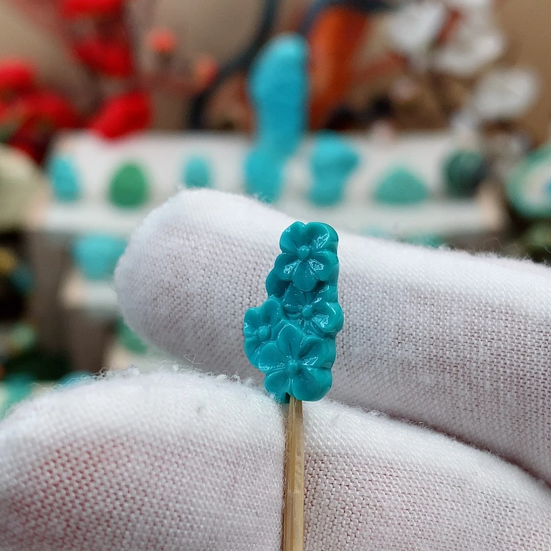 绿松石未镶嵌珠宝奇石