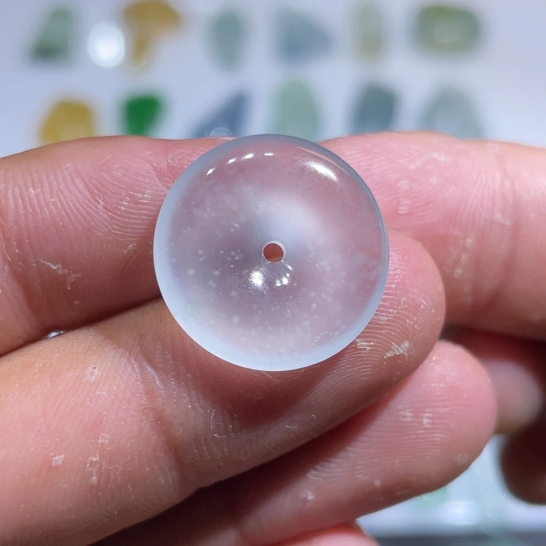 颈饰未镶嵌翡翠平安扣