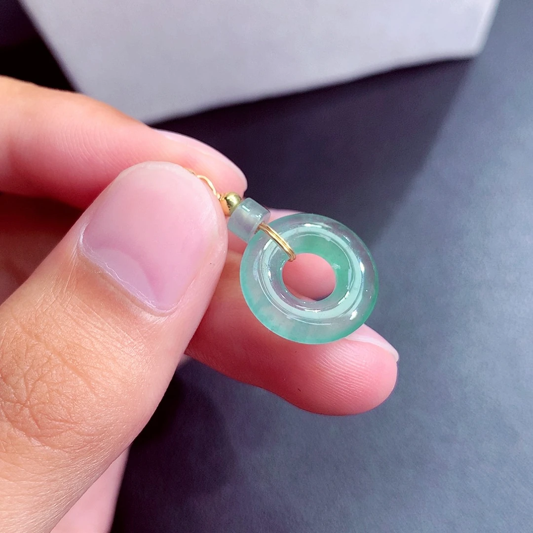 翡翠未镶嵌颈饰挂件