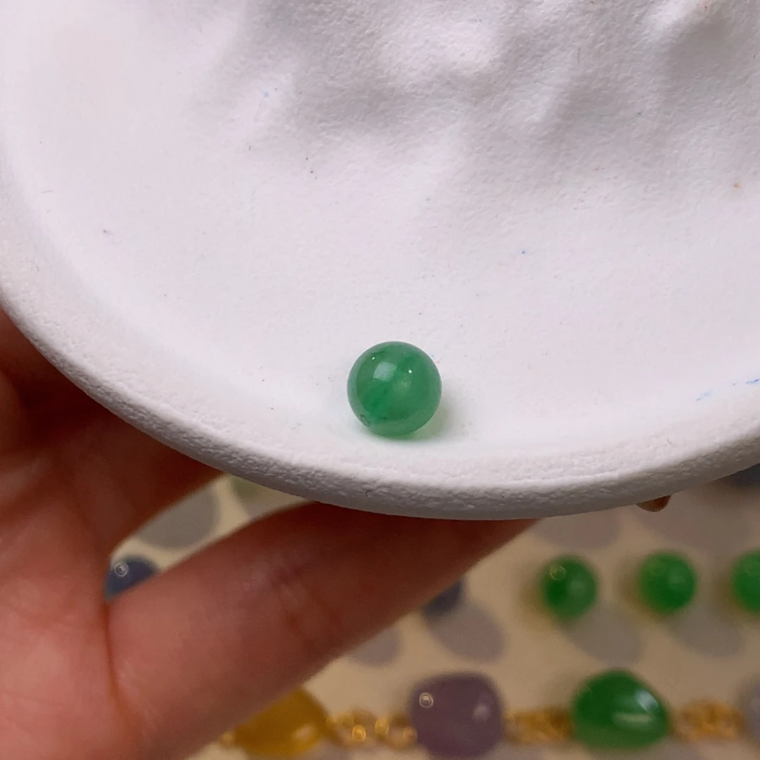 定制翡翠未镶嵌飘甜阳绿 卡5.8 新 毛货抛光定制