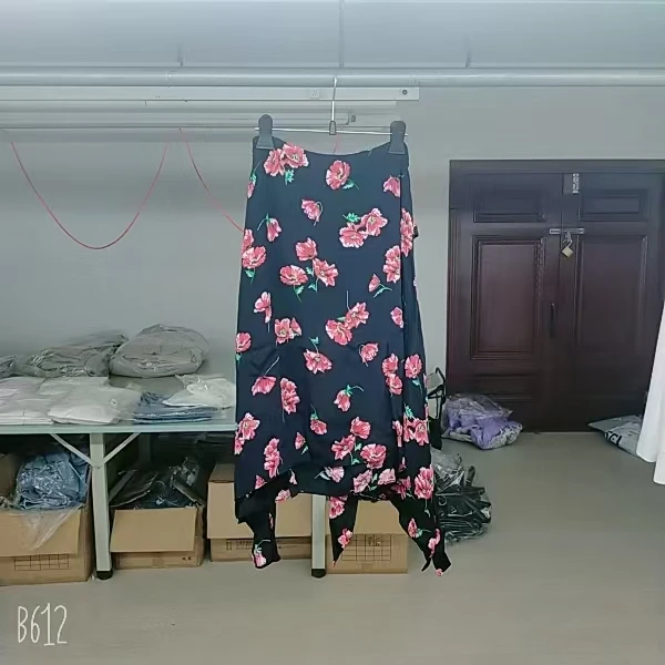 碎花不规则裙摆夏季开叉气质休闲半身裙裙子中长款印花花色女士