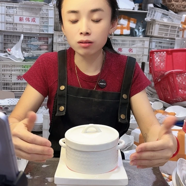 盘微瑕……..炖盅两件套