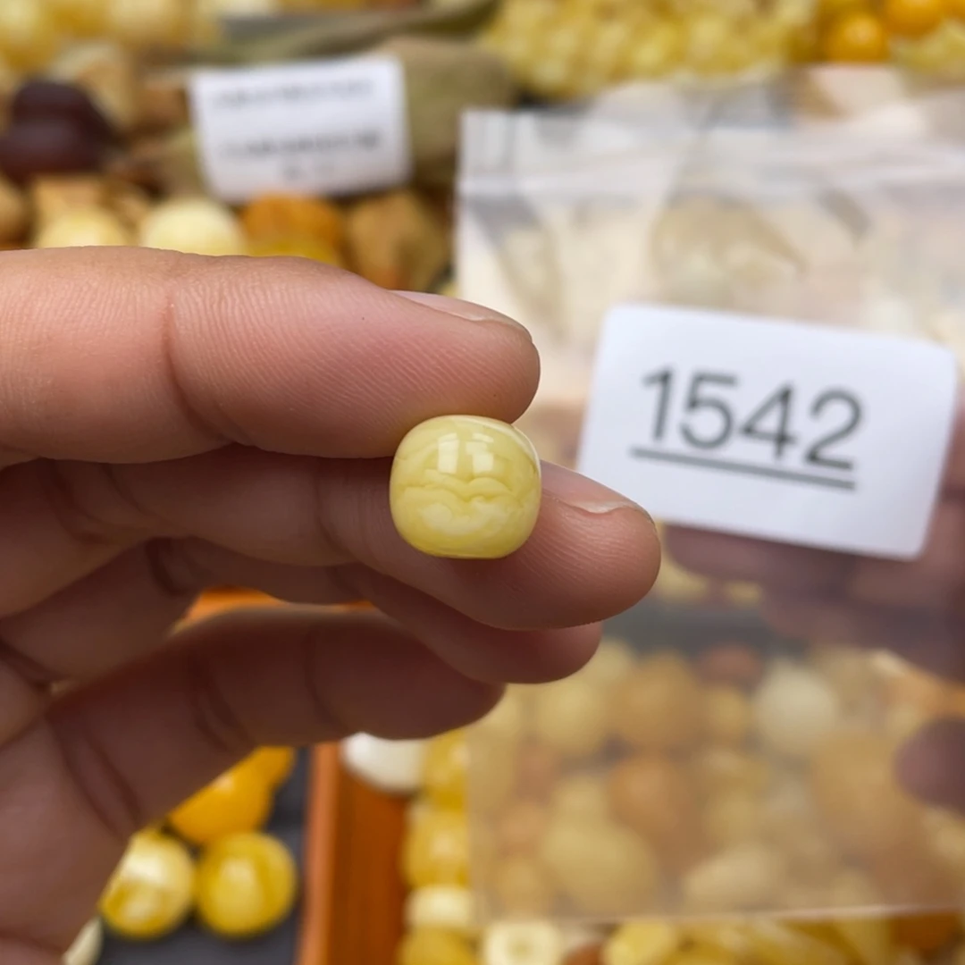 琥珀珠宝奇石未镶嵌J***n