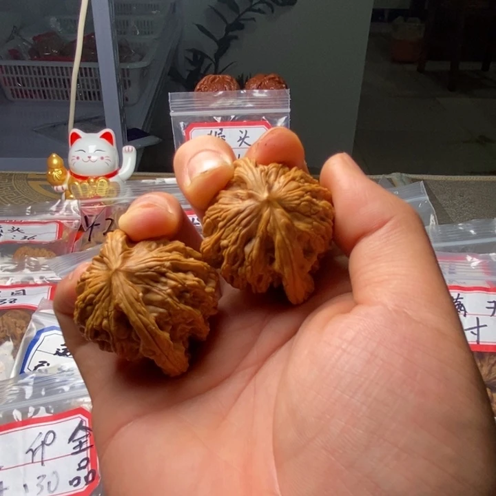 文玩核桃虎头43尺
