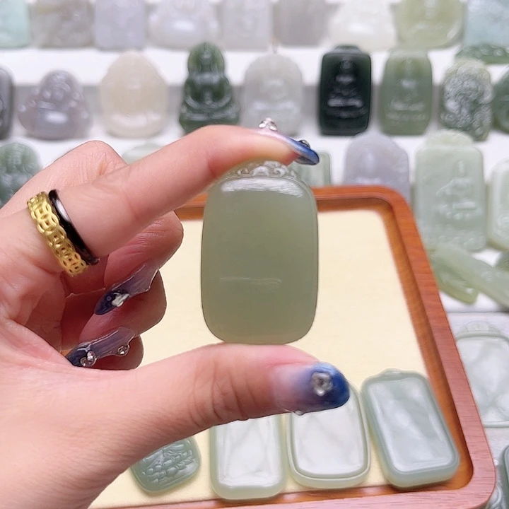 多***梅和田玉未镶嵌颈饰