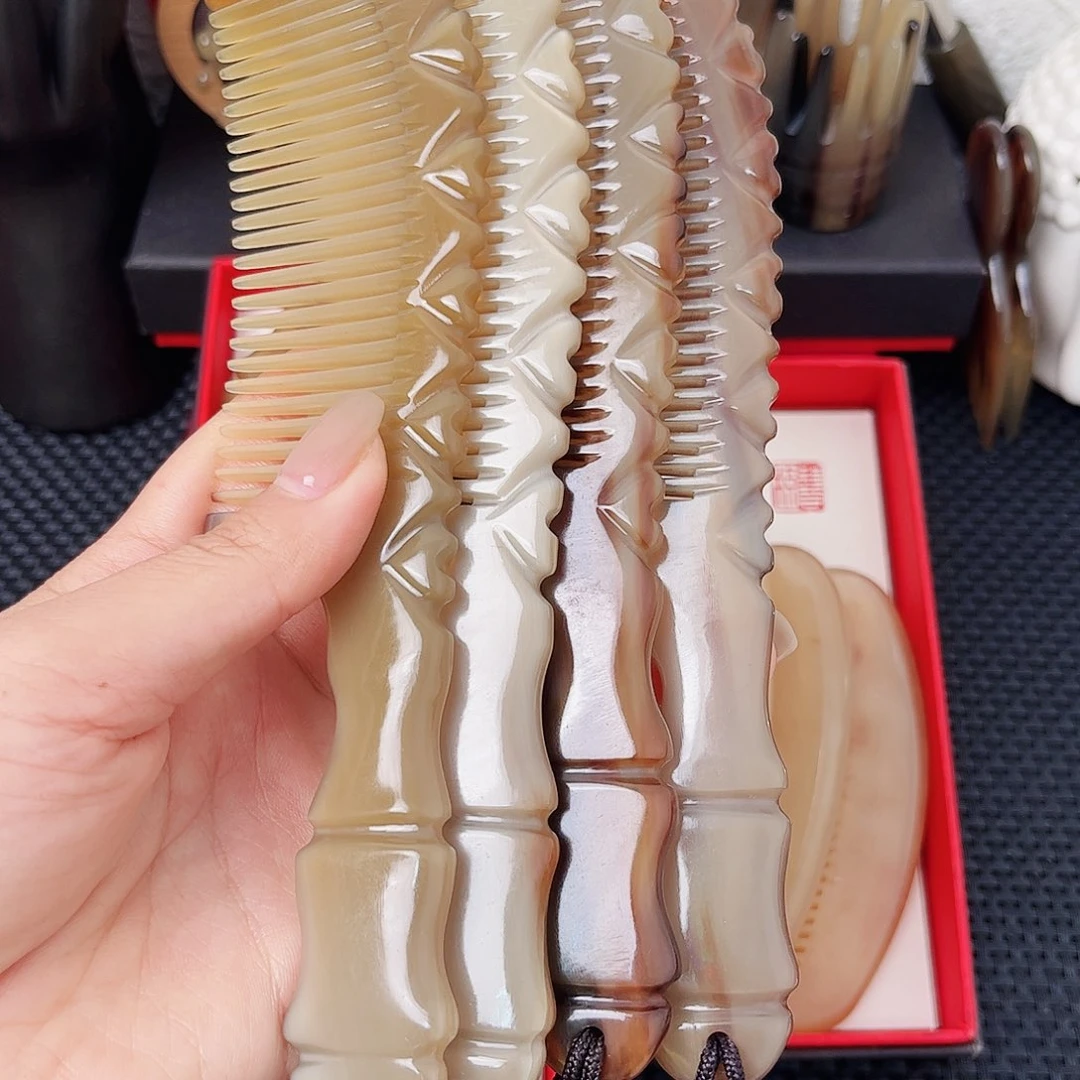 纯手工制作纯牛角梳子