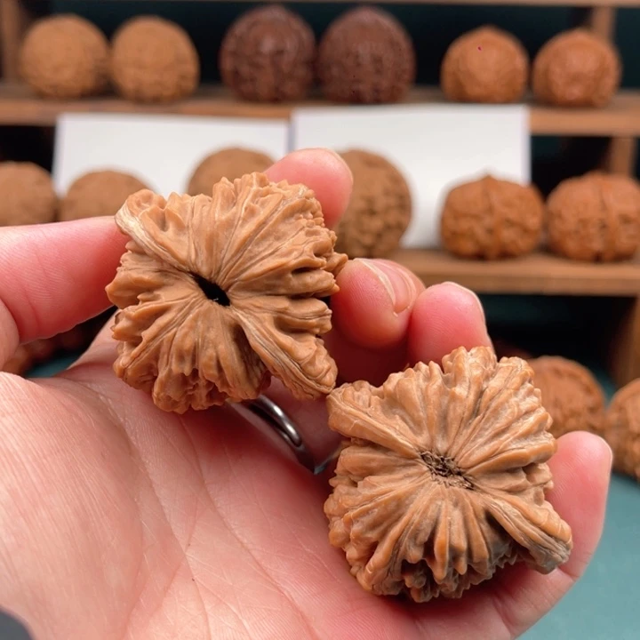 文玩核桃把件i*044/45平谷四座楼