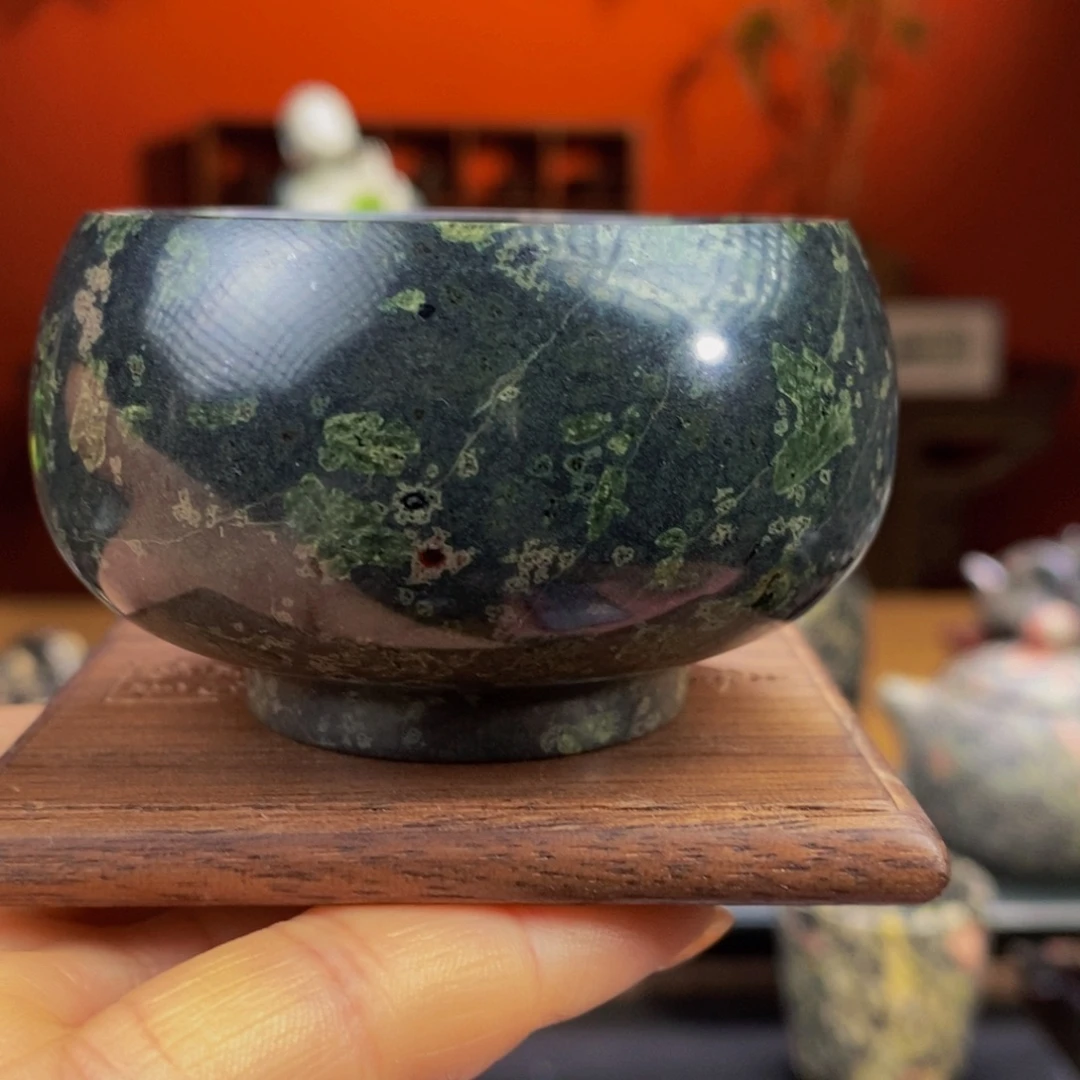 太***鱼梅花玉精美梅花禅定杯