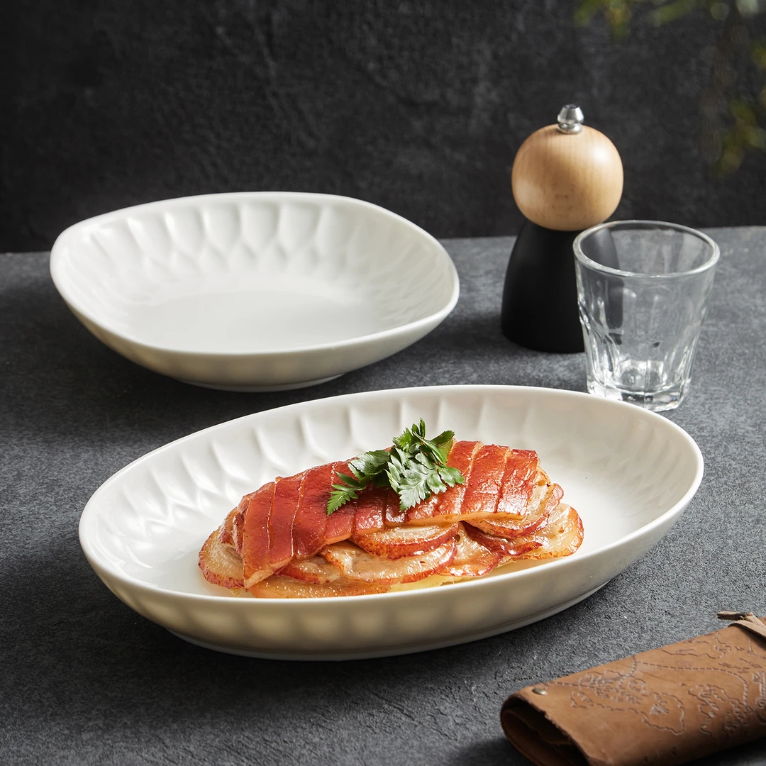 新款白瓷餐具2025新款特别好看的精致创意家用的陶瓷盘子鱼盘餐盘