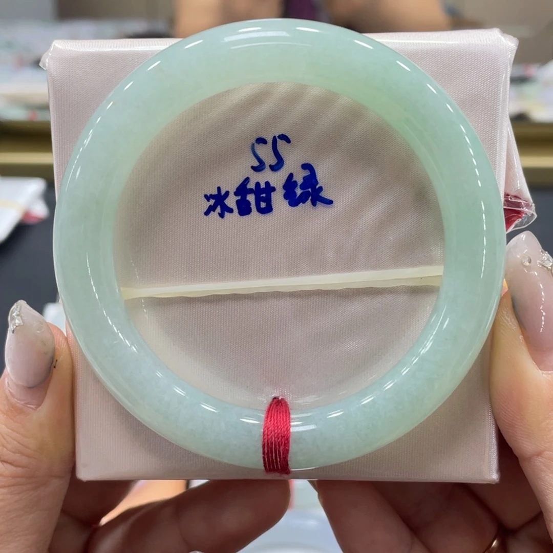 未镶嵌手镯翡翠翡翠