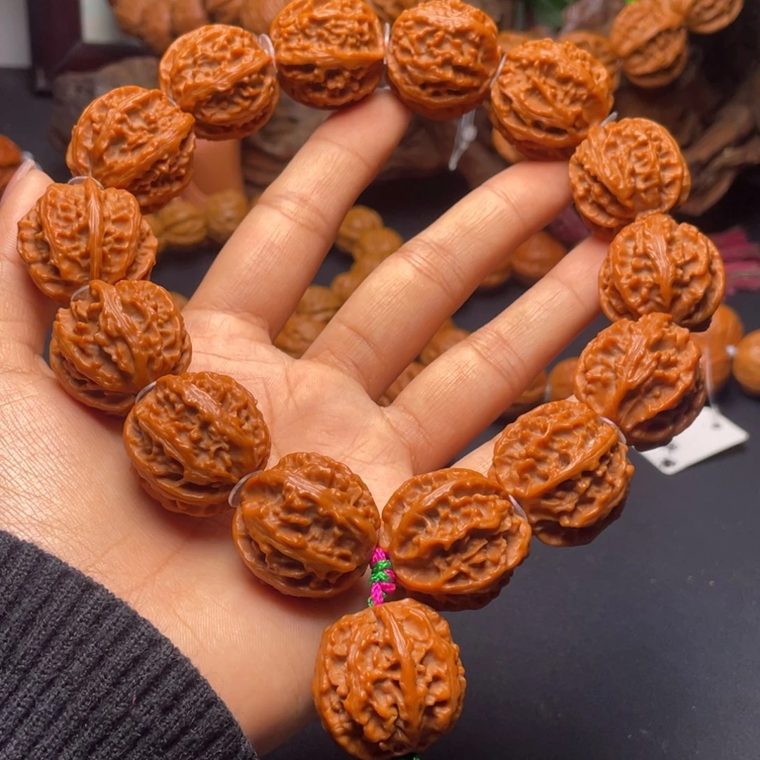 文玩核桃吊坠前**锦麒麟纹龙脊