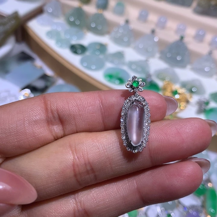 翡翠18K金镶嵌颈饰吊坠18k