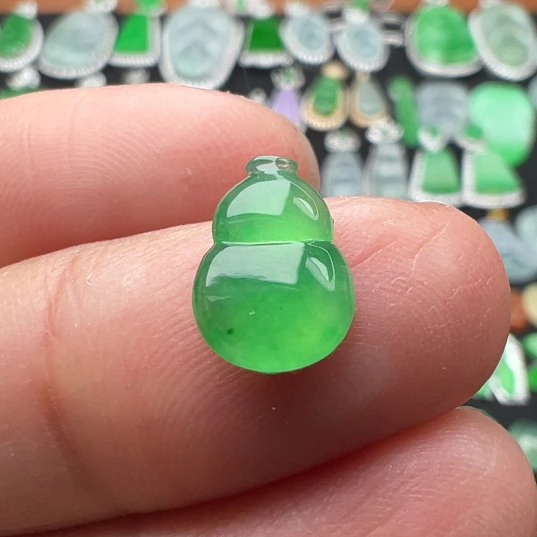 翡翠颈饰未镶嵌葫芦10.5