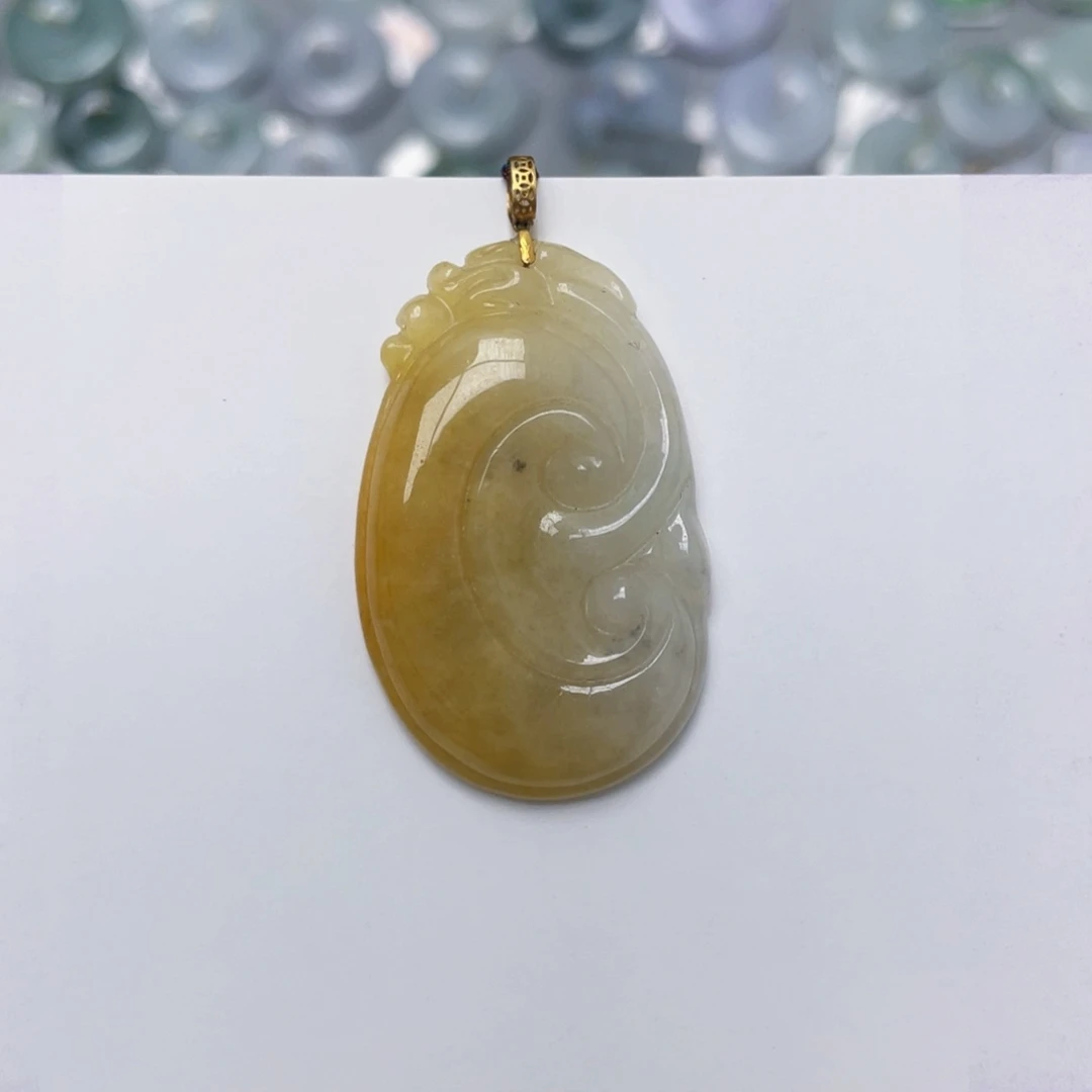 翡翠未镶嵌颈饰如意