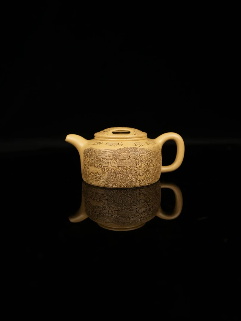 【稀世之珍】青卷依壶形特点设计超重工浮雕清明上河图于牛盖莲子壶