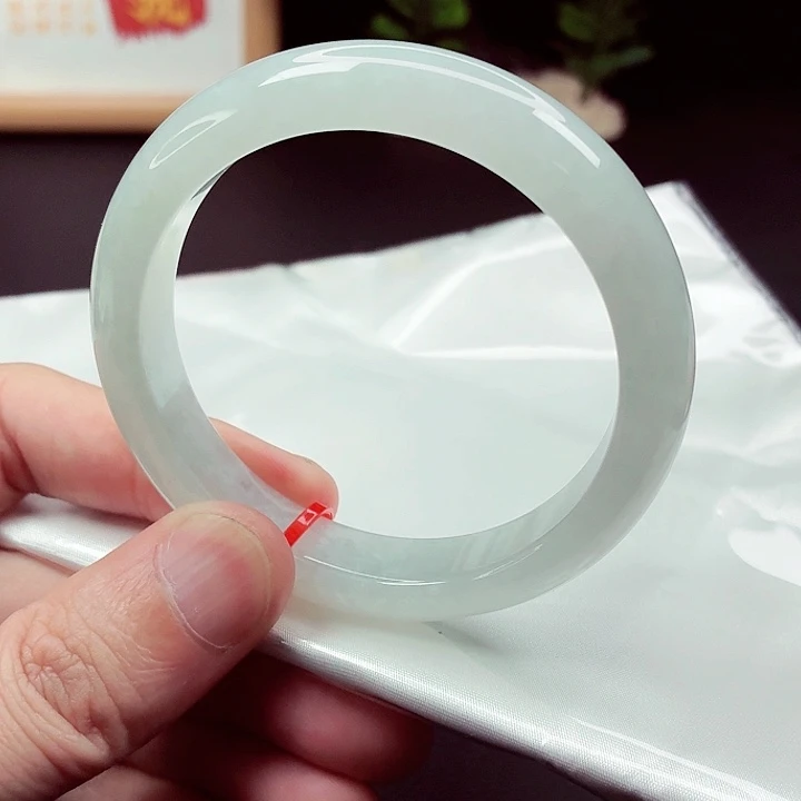 翡翠未镶嵌手镯56.6圈