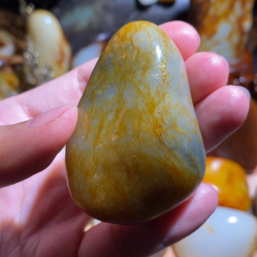 安***械和田玉未镶嵌颈饰