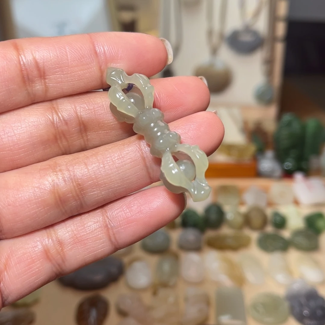 和田玉颈饰未镶嵌讲*