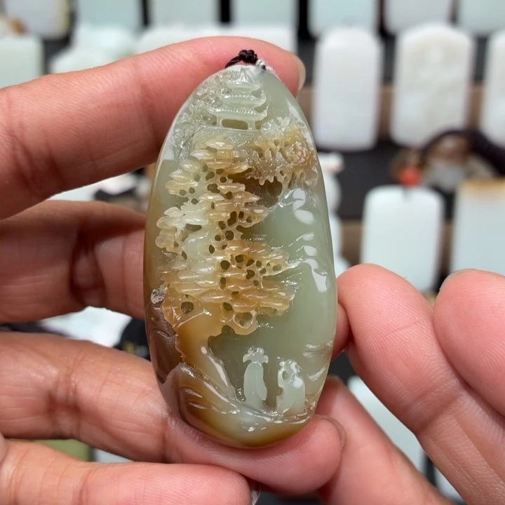 和田玉未镶嵌颈饰