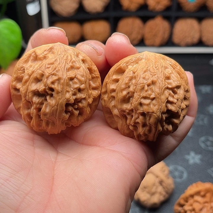 小***爱文玩核桃把件特价核桃