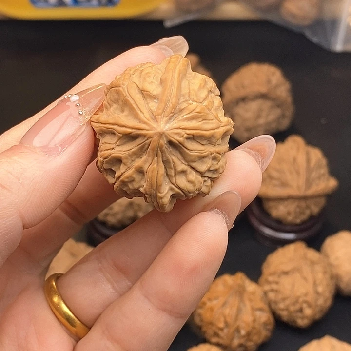 文玩核桃吊坠洪**瑕疵单只不退不换