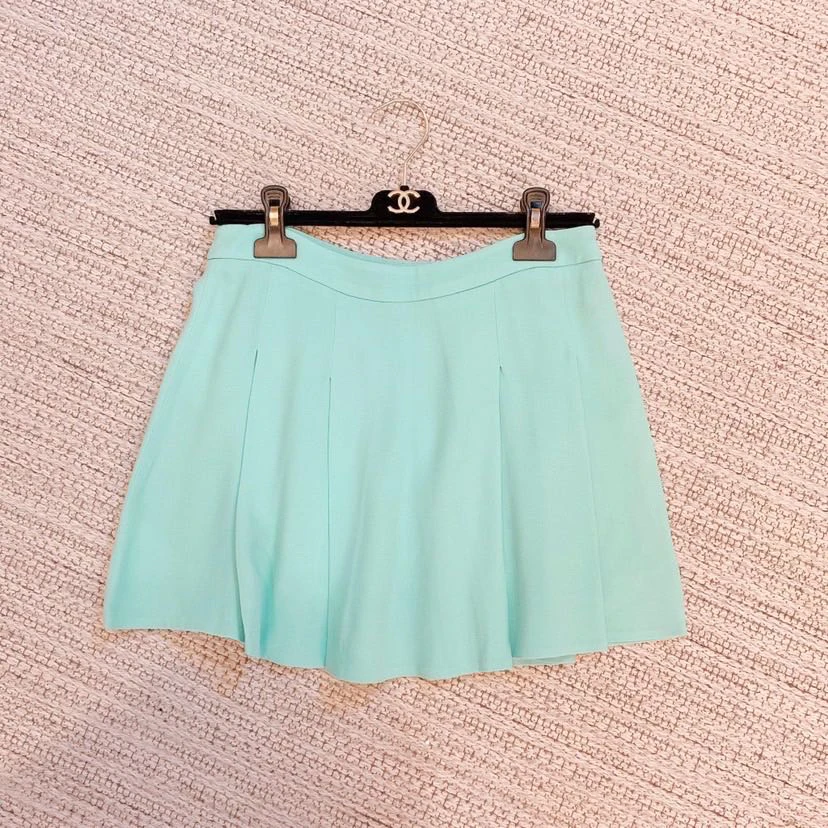 95新 MIU MIU/缪缪 【MIUMIU】#缪缪 绿色短裙 38码