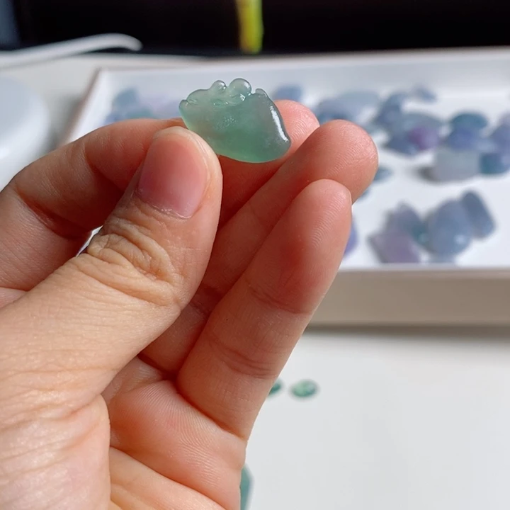 定制翡翠未镶嵌鹿