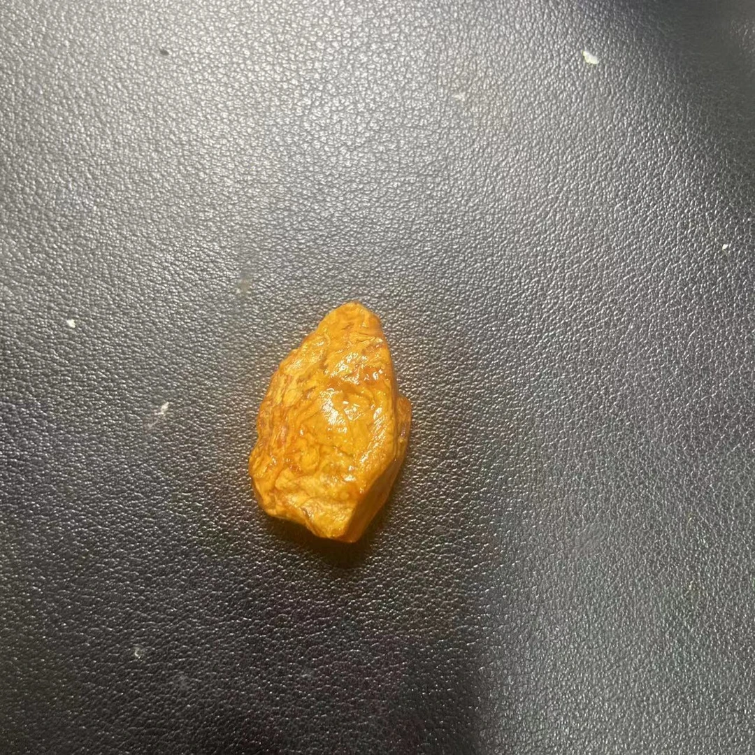 纯天然琥珀蜜蜡原石定制