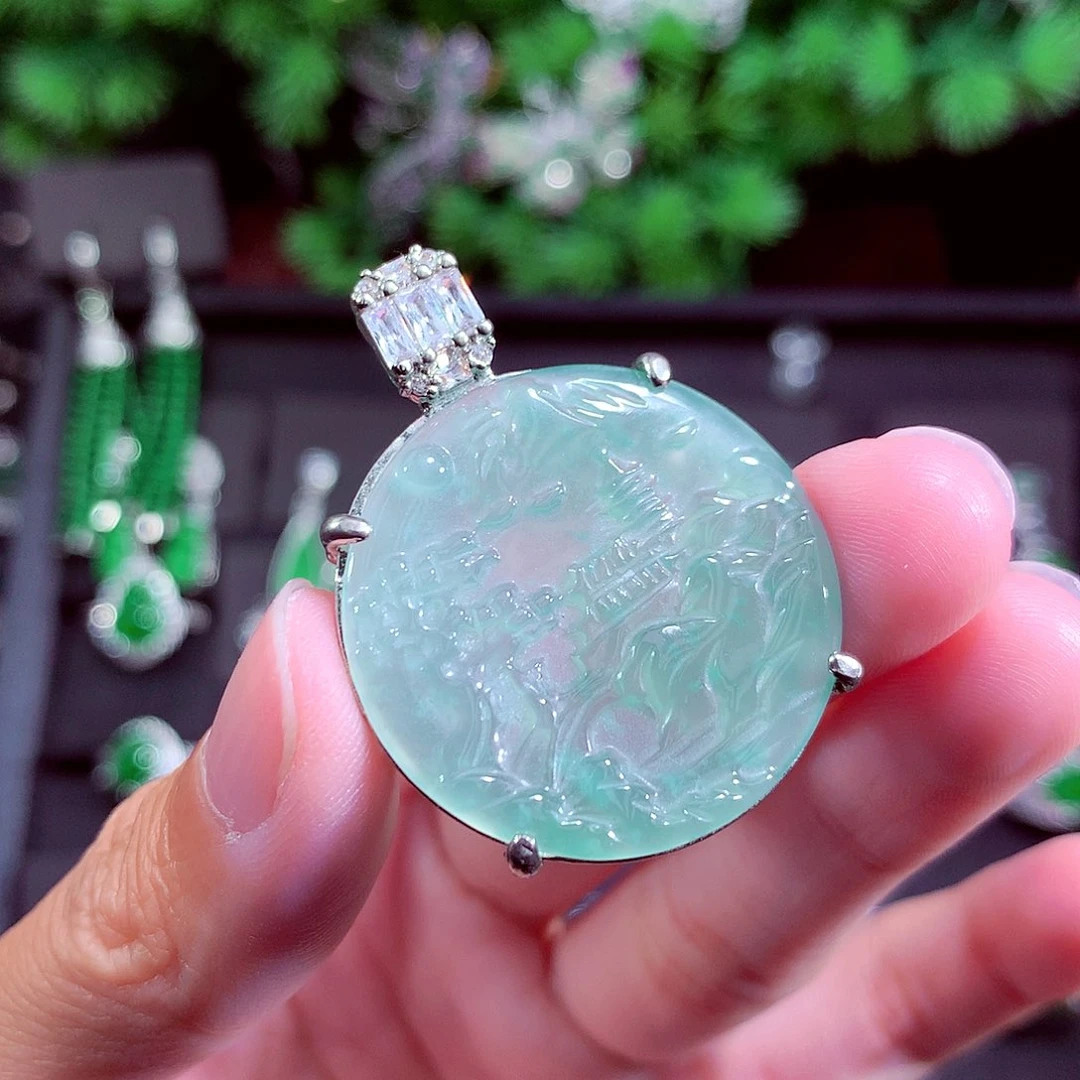 颈饰未镶嵌翡翠天然