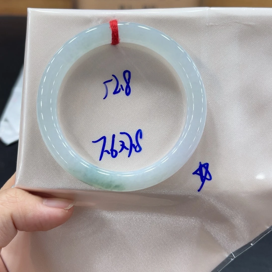 未镶嵌手镯翡翠翡翠