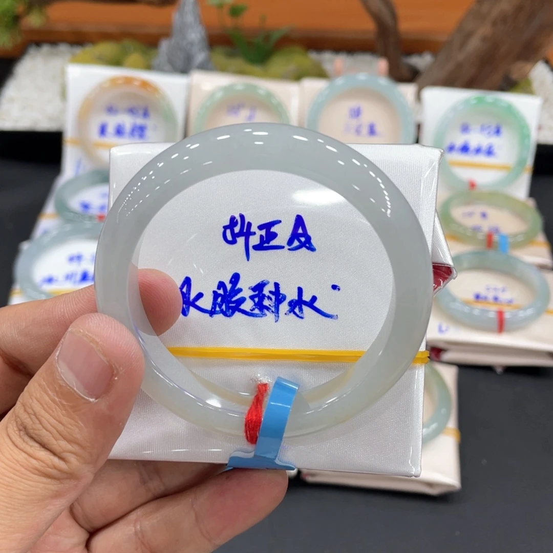 未镶嵌手镯翡翠缅甸翡翠