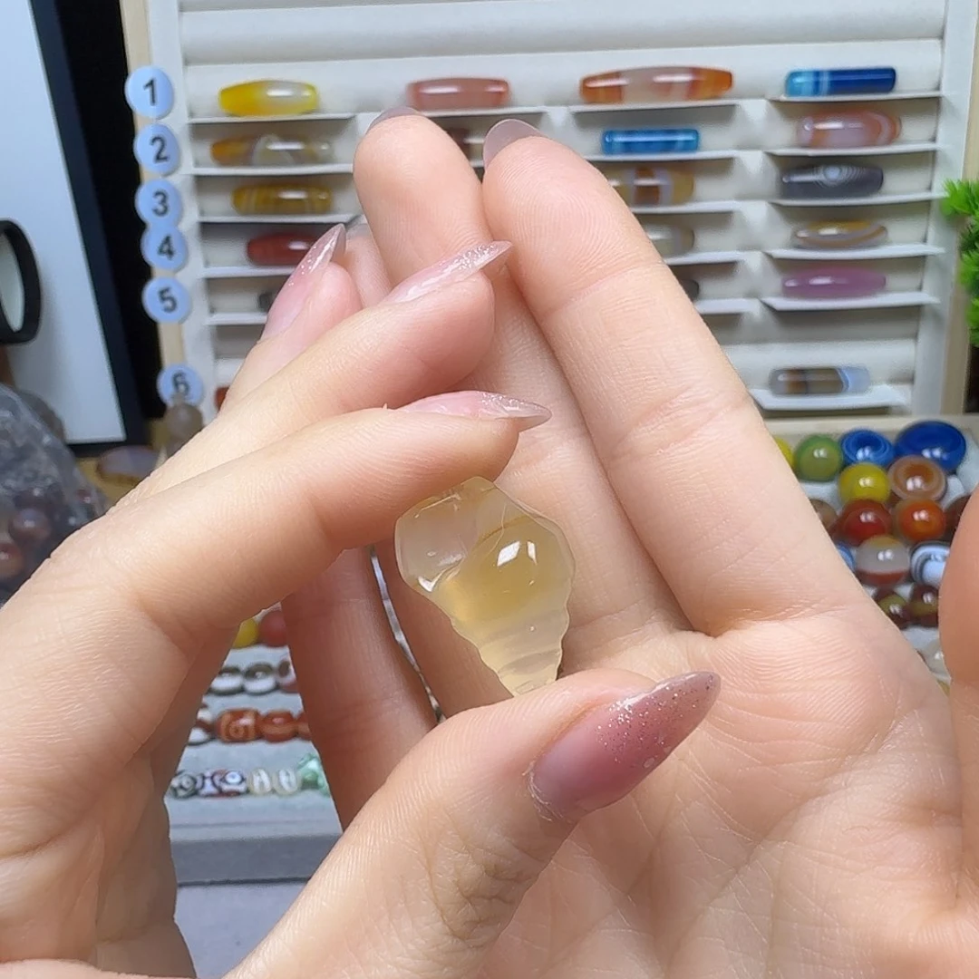 玛瑙/玉髓玛瑙未镶嵌除****?