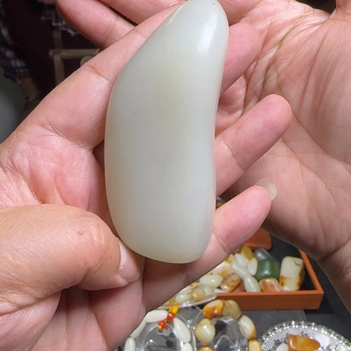 和田玉把件未镶嵌100克