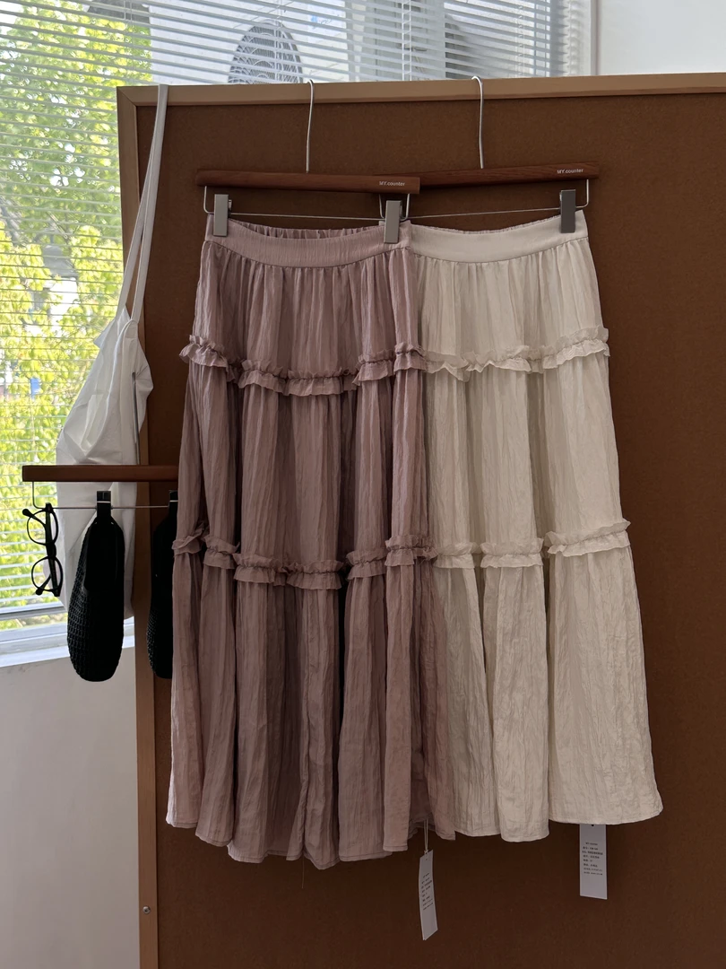 25-549款  锦纶肌理感蛋糕裙