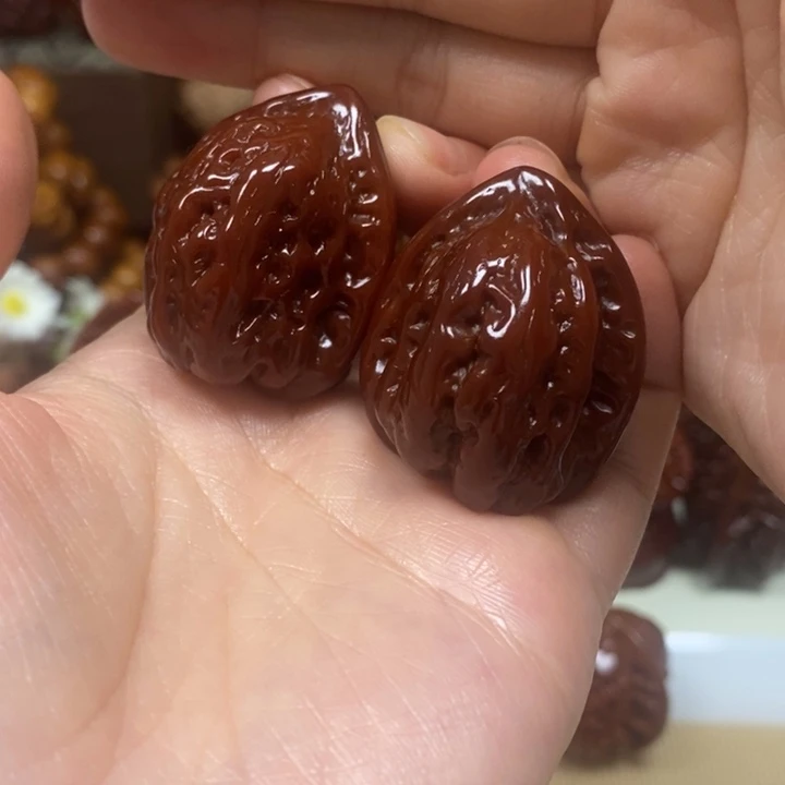 中***年吊坠文玩核桃赤龙鸡心